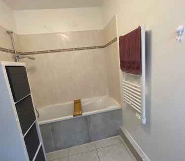 Sainte-Marthe Apartment | RB Home