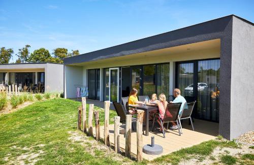 Kamperland Resort | RCN Vakantiepark de Schotsman Bungalow de Bevelander