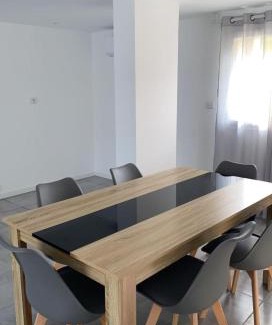 Les Caillols Apartment | RDC Villa - Résidentiel - Entrée indépendante