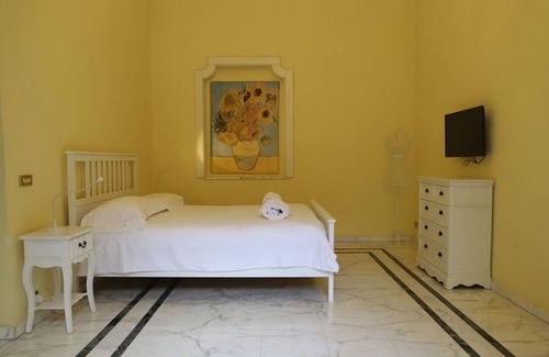 Montecalvario Bed & Breakfast | Re Vittorio Emanuele Apartment by Wonderful Italy