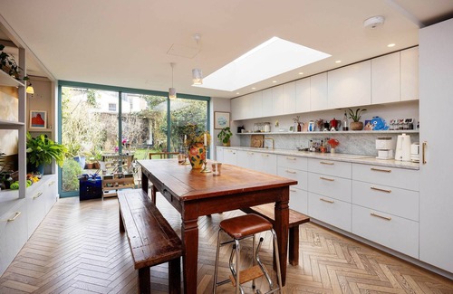 Stoke Newington House | Reach for the Stars, by Veeve