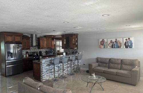 Egypt Lake-Leto House | Read residence
