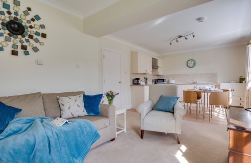 Abbess Roding House | Readers Retreat - One Bedroom House, Sleeps 2