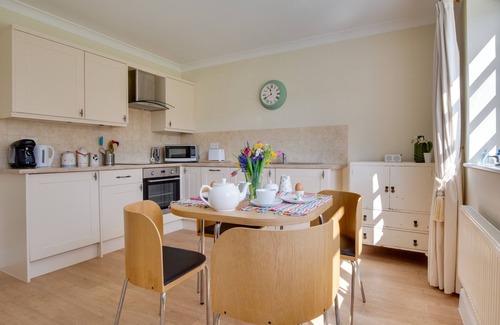 Abbess Roding House | Readers Retreat - One Bedroom House, Sleeps 2