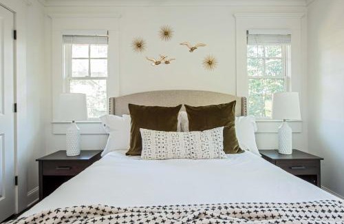Inman Park Apartment | Ready Aim