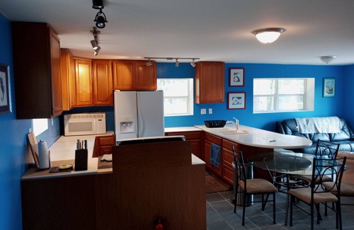 Grantsdale Cabin | Real stone cabin, wake to million dollar views, abundant wildlife.