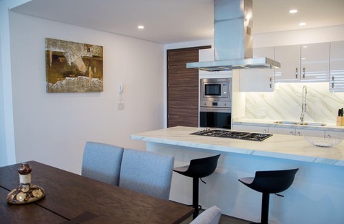 Zapopan Condo | Real View Towers, Peaceful 2BR 2nd floor, Zona Real, Near Andares
