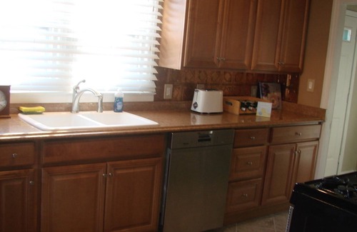 Spring Lake Heights House | *REASONABLE RATES!* Quiet, comfortable and clean. 4 Blocks from the beach!