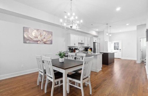 Clarksville House | Rebecca's Downtown Luxury Living (527 N 1st St, #C)