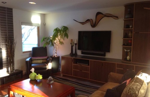 South Addition House | Recent full remodel, modern ranch in heart of downtown Anchorage
