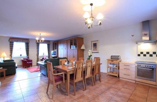 Kenmare House | Recent house close to Kenmare