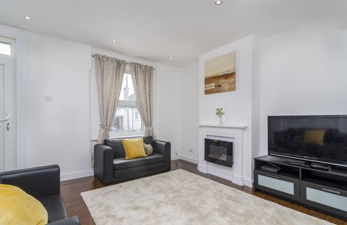 Greenwich House | Recently refurbished cosy family home