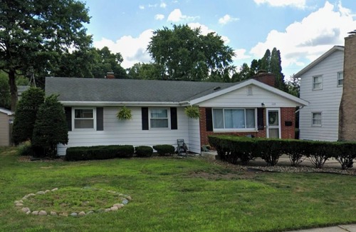 South Bend House | Recently remodeled 3-bedroom house in peaceful South Bend walking distance to ND