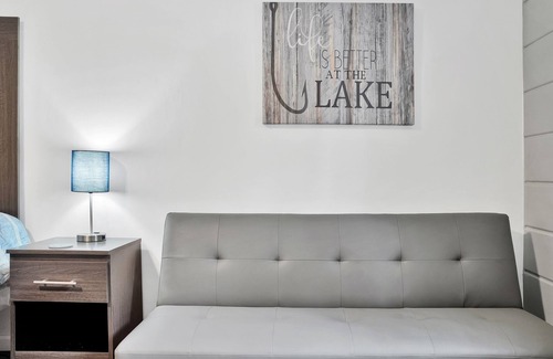 Houghton Lake House | Recently Renovated Motel Room #10 in Houghton Lake