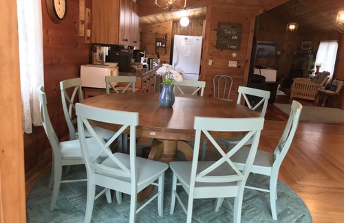 Great Barrington Cabin | Recently Renovated, steps to Lake Buel, close to Great Barrington & Stockbridge