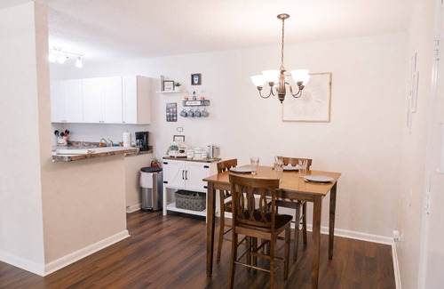 Gainesville Condo | Recently updated! Walk to hospitals, minutes from UF!