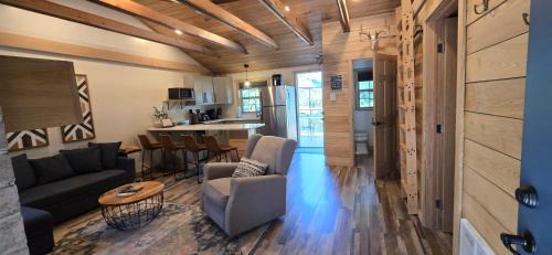 Oakland House | Recreational Therapy- Private 2 Bedroom with Hot Tub and Firepit