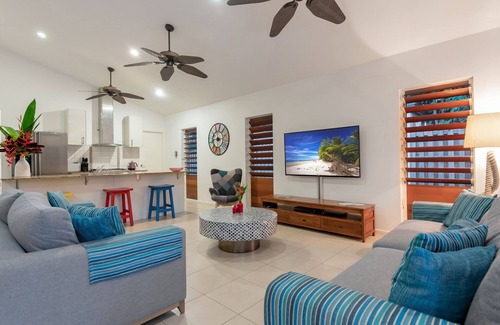 Port Douglas House | Red Anchor, 30 Mudlo Street - 5 Bedroom House Close To Town