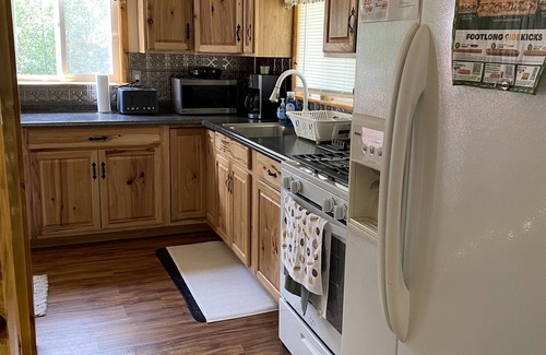 Houghton Lake House | Red Barn Acres 2 bedroom barn on almost 3 acres with WiFi, AC in Houghton Lake!