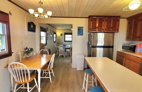 Salvo House | RED BEARD’S SLOOPnCharming 4-bedroom house overlooking the Pamlico Sound.