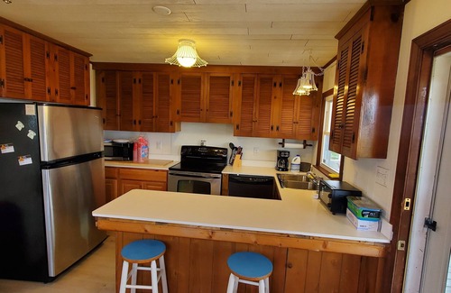 Salvo House | RED BEARD’S SLOOPnCharming 4-bedroom house overlooking the Pamlico Sound.