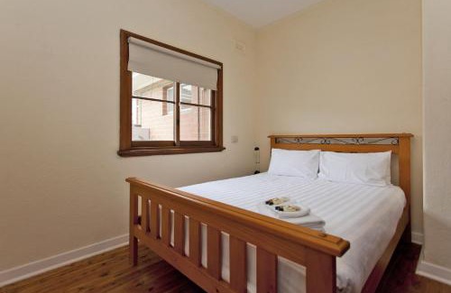 Albury House | Red Brick Beauty - Central Cottage