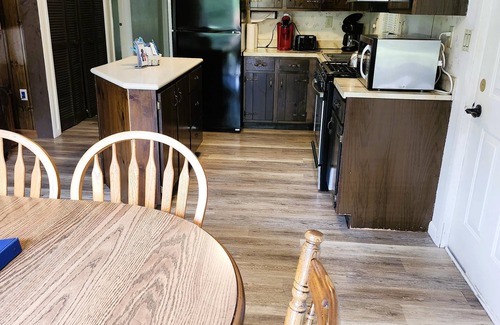 Tylersburg Cabin | Red Bud Cabin Rental