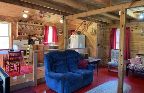 Hot Springs Cabin | Red Cabin on the French Broad River