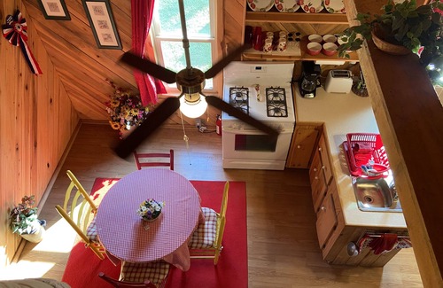 Hot Springs Cabin | Red Cabin on the French Broad River