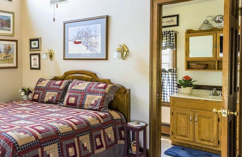 Carlisle Bed & Breakfast | Red Cardinal Bed and Breakfast