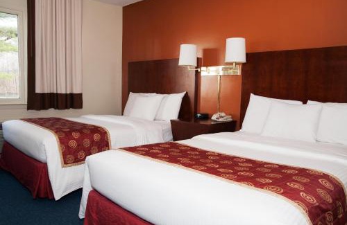 Plymouth Hotel | Red Carpet Inn and Suites Plymouth