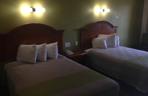 New Brunswick Hotel | Red Carpet Inn New Brunswick