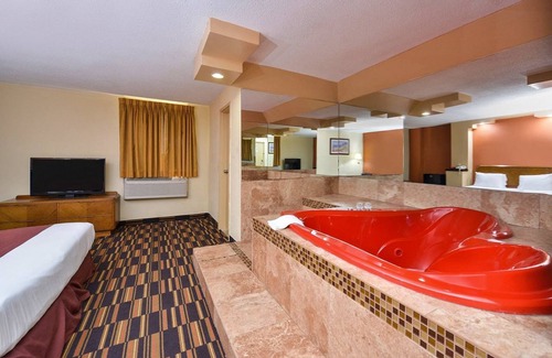 Irvington Hotel | Red Carpet Inn Newark Irvington, NJ