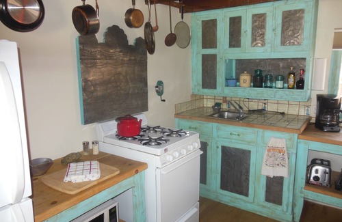 Taos Apartment | Red Cat House Vacation Apartment