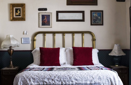 Williams Bed & Breakfast | Red Garter Inn