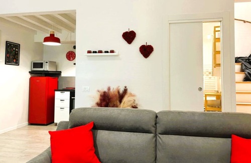 Isolotto Apartment | RED LILY APARTMENT