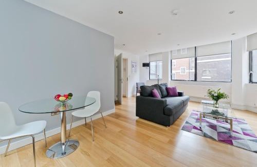 Castle Baynard Apartment | Red Lion Court by City2Stay