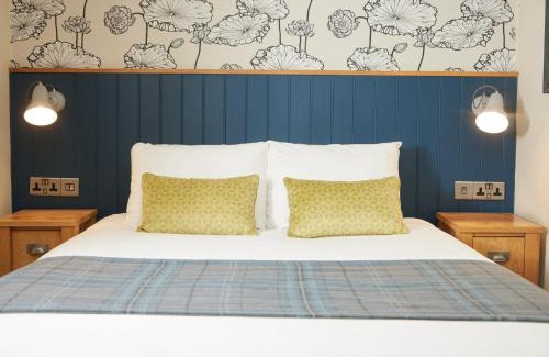 Adderbury Hotel | Red Lion Hotel by Greene King Inns