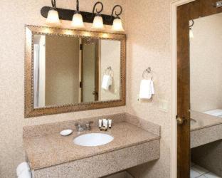 Redding Hotel | Red Lion Hotel Redding