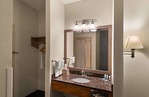 Gretna Hotel | Red Lion Inn & Suites Gretna - Omaha SW