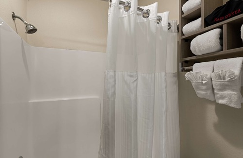 Gretna Hotel | Red Lion Inn & Suites Gretna - Omaha SW