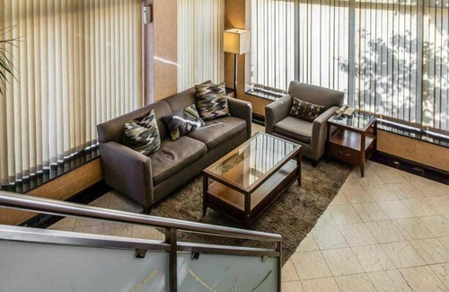 Hunters Point Hotel | Red Lion Inn & Suites Long Island City