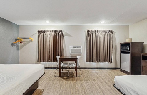 Olathe Hotel | Red Lion Inn & Suites Olathe Kansas City
