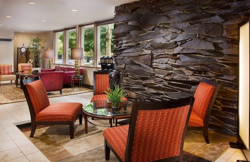 Olympia Hotel | Red Lion Inn & Suites Olympia, Governor Hotel