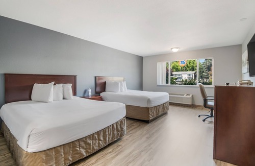 Salmon Creek Hotel | Red Lion Inn & Suites Salmon Creek .