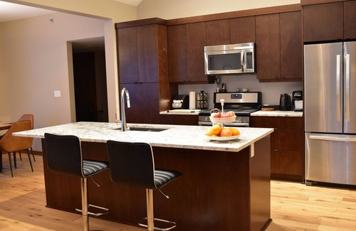 Rossland Condo | Red Mountain Resort - Ski in - Ski out unit 3