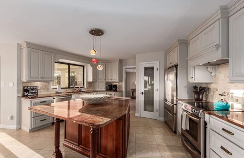 Emerald Mesa House | Red Mountain View 4 Bed/3.5 Bath/Pool/Rooftop Deck