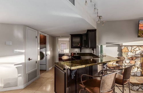 Emerald Mesa House | Red Mountain View 4 Bed/3.5 Bath/Pool/Rooftop Deck