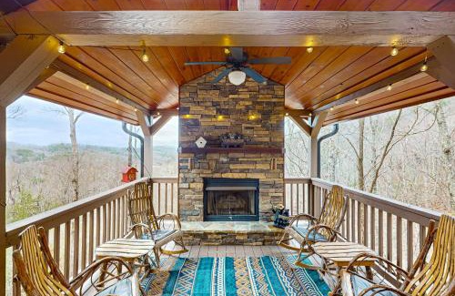 Blue Ridge House | Red Oak Luxe Mountain Cabin