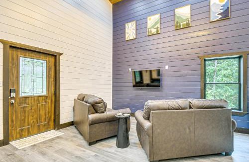 Heidelberg House | Red River Gorge Barndominium Dog Friendly!